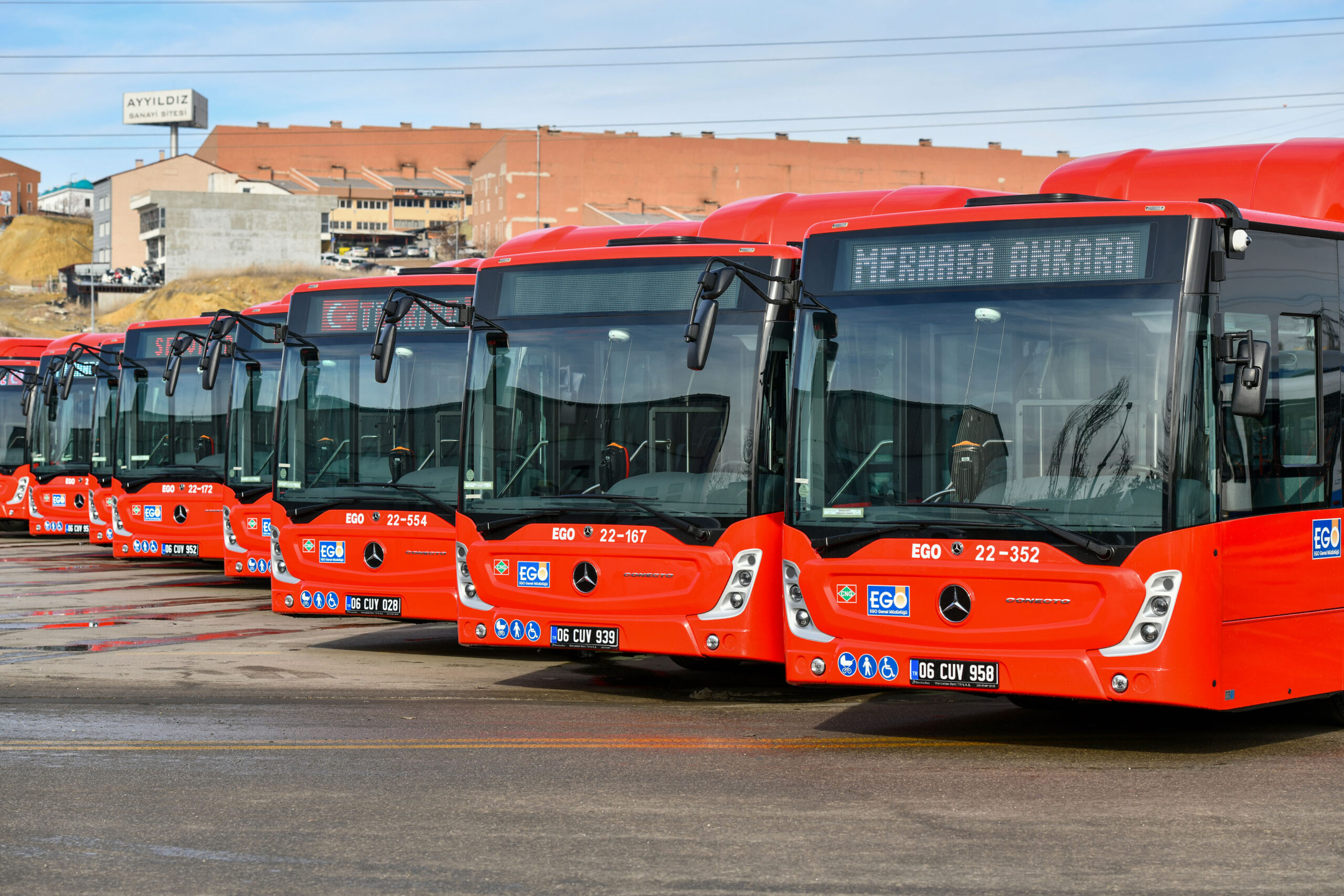   Ankara Büyükşehir Belediyesi toplu ulaşım filosunu her geçen gün