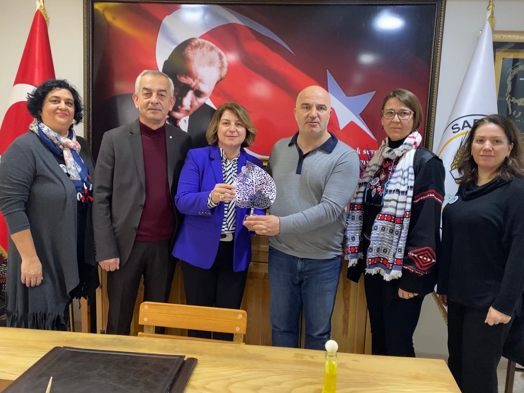 Önder Çiftçi Kadın Kolları Yardımlaşma Derneği, Saray Belediye Başkanı Özgen