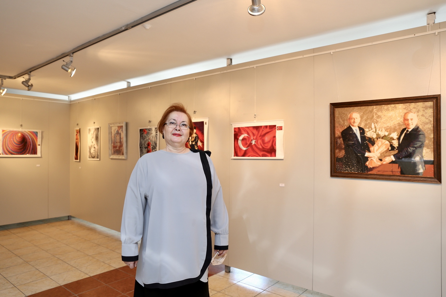 TAŞA ANLAM KATAN SERGİ  “TAŞIN MİSYONU” AKSM’DE Sanatçı Zeynep Sarıcı,