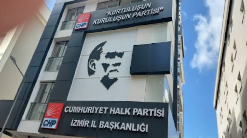 CHP İzmir’de Önümüzdeki Dönem İçin Büyük Değişiklik Hazırlığı Var.. Her ne kadar Seçimlerin zamanında yapılacağını dile getiren AKP yönetimi,