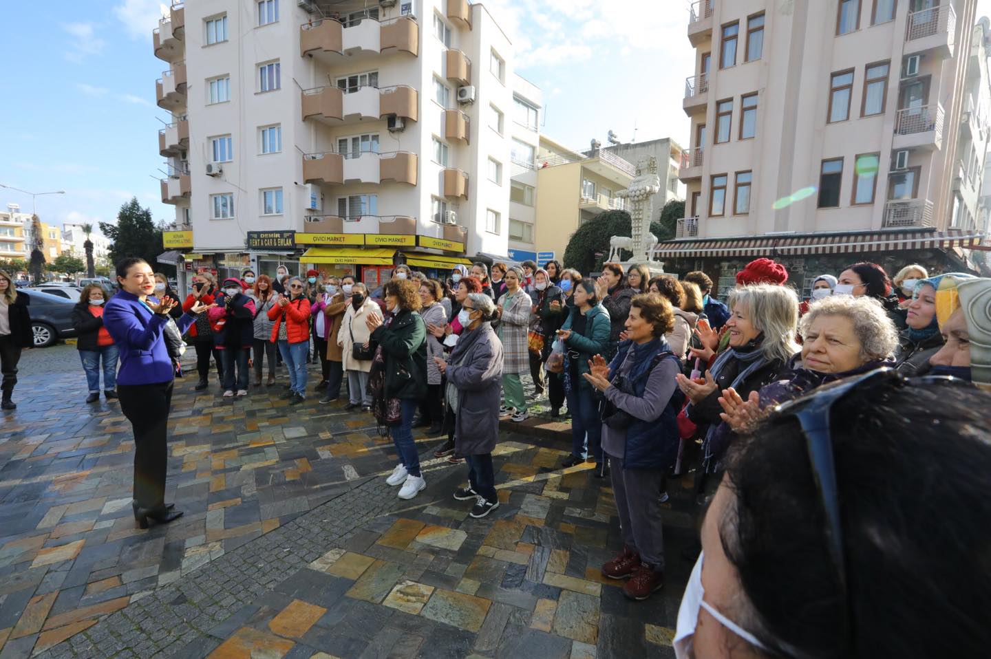 Efes Selçuklu kadınlar İlham Veren Kenti rehber eşliğinde gezdi. Efes