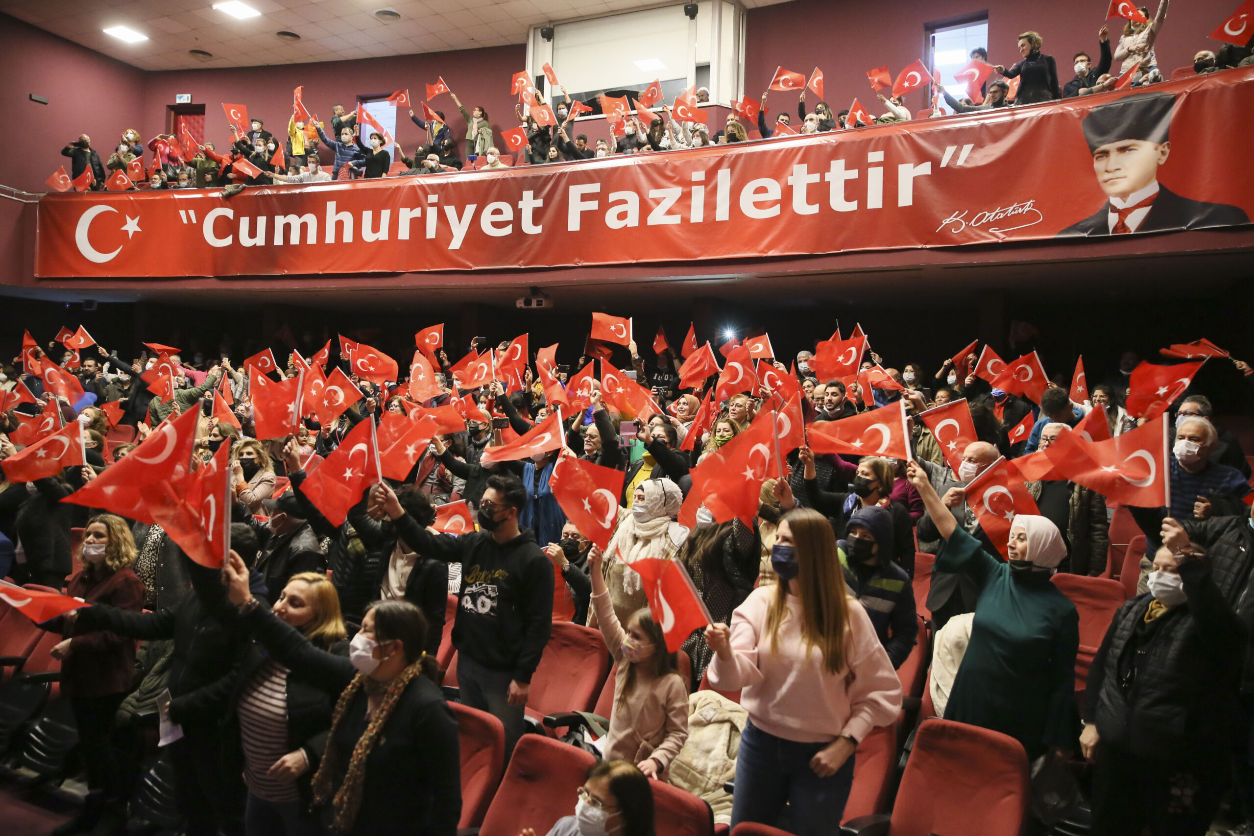 Aydın Büyükşehir Belediyesi Türk Halk Müziği Korosu Bahara Merhaba konseri