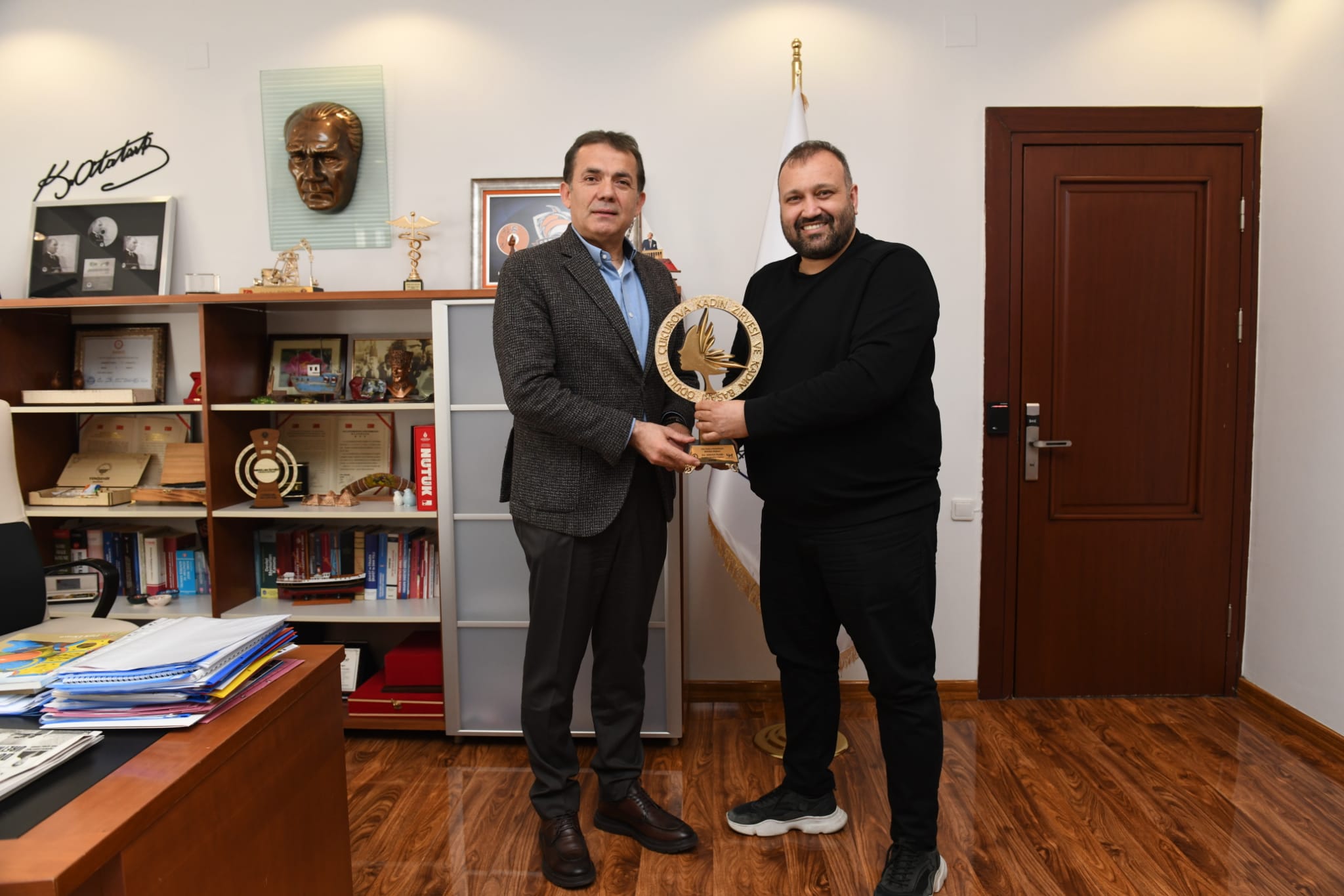 Çukurova Kadın Zirvesi ve Kadın Başarı Ödülleri’nde kadınlara yönelik başarılı