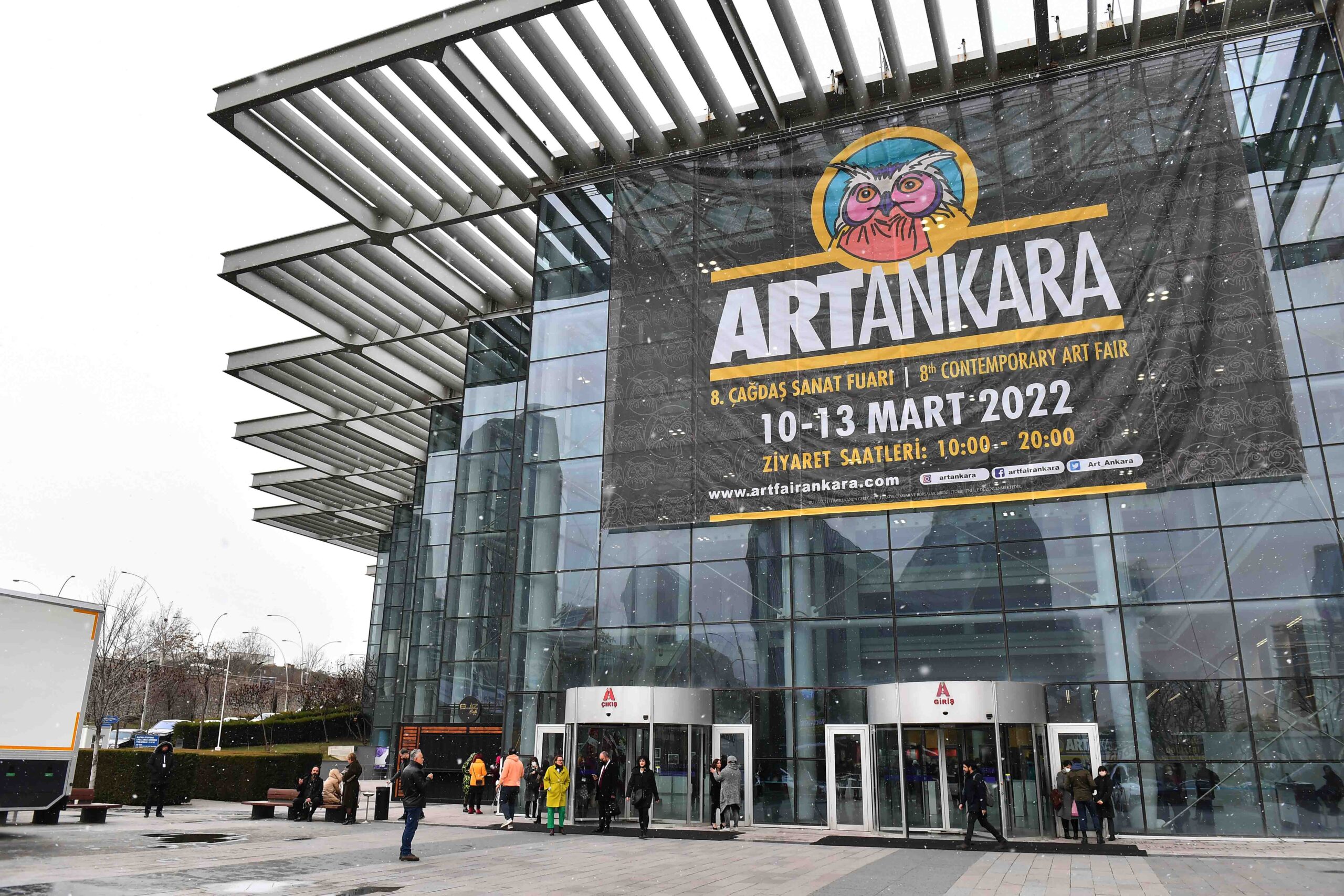  Bu yıl sekizincisi düzenlenen ‘ArtAnkara Çağdaş Sanat Fuarı’, ATO Congresium’da Başkentli sanatseverlerle
