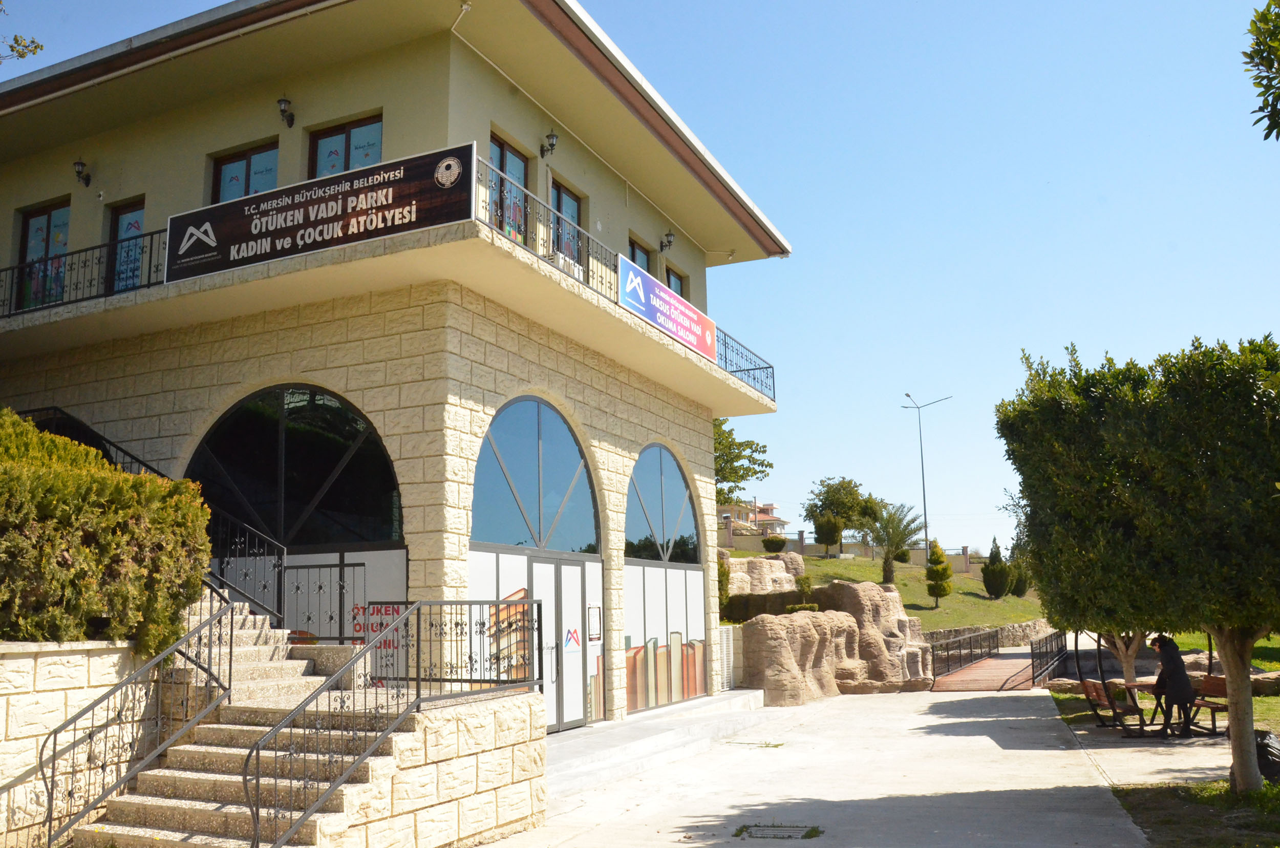 Mersin Büyükşehir Belediyesi, kültürel hayatın canlanması, toplumda okuma alışkanlığının geliştirilmesi