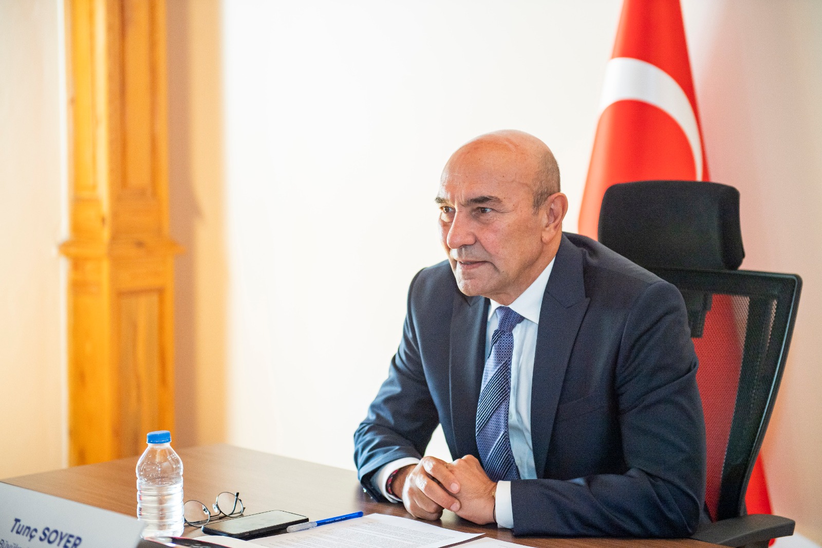 İzmir Büyükşehir Belediye Başkanı Tunç Soyer, zeytinlik alanlarda madencilik faaliyetlerinin