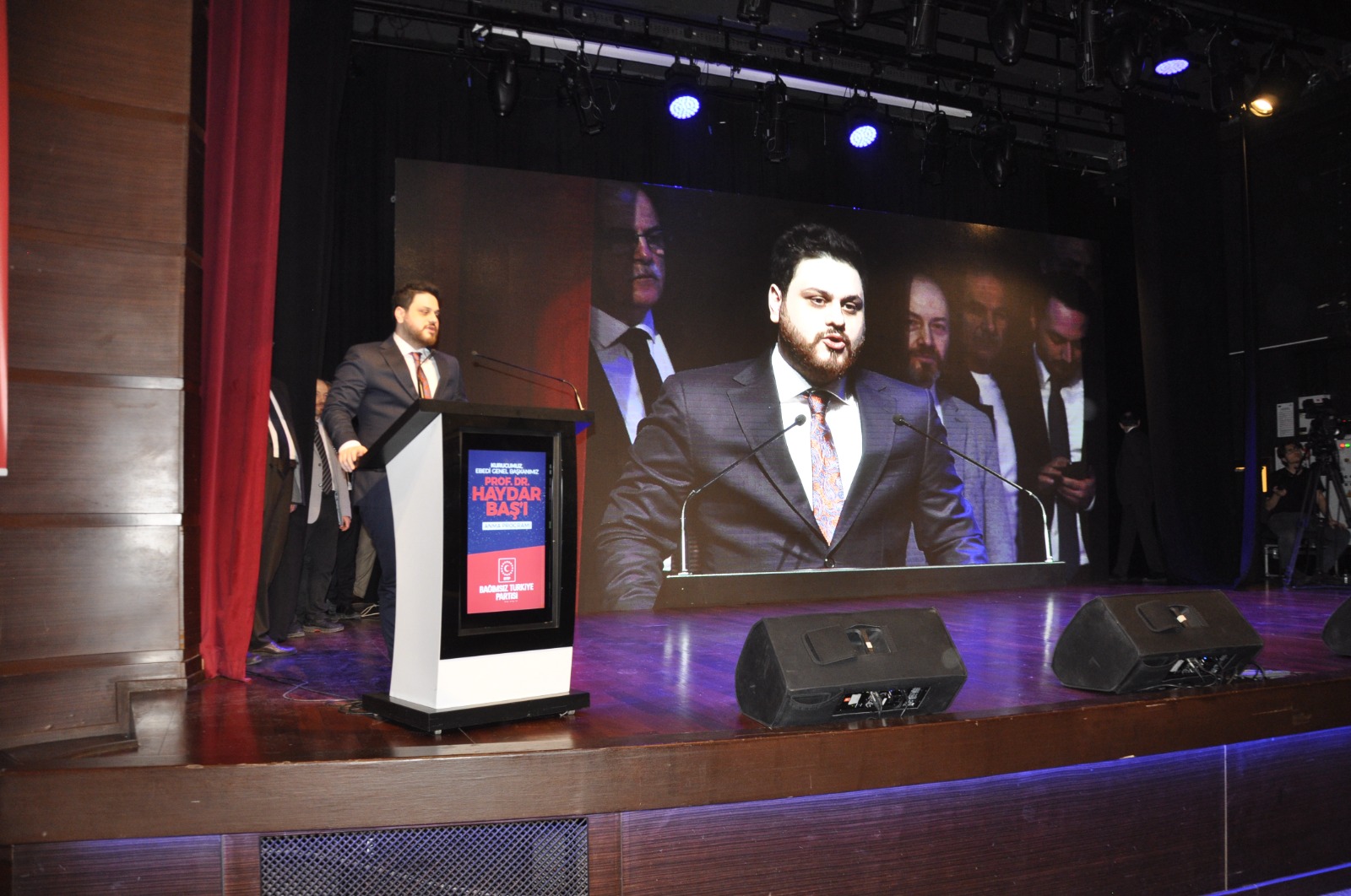 Türkiye’nin tüm şehirlerinde ve yurt dışında eş zamanlı olarak vefatının