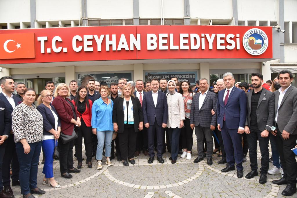Hülya Erdem: “Halkımıza hizmet yüce değerdir” Babacan’dan Erdem’e nezaket ziyareti
