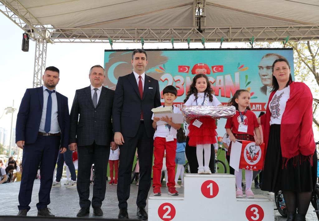 Kartal Belediyesi Türkiye Büyük Millet Meclisi’nin açılışının 102. yıl dönümü