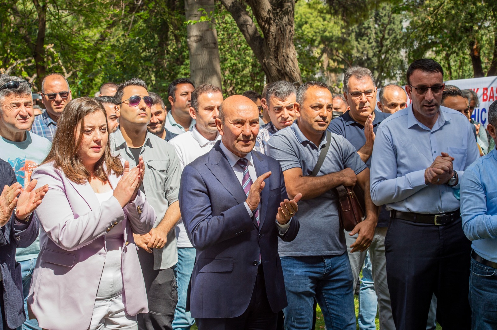İzmir Büyükşehir Belediyesi ile Tüm Bel-Sen arasında yaklaşık 6 bin