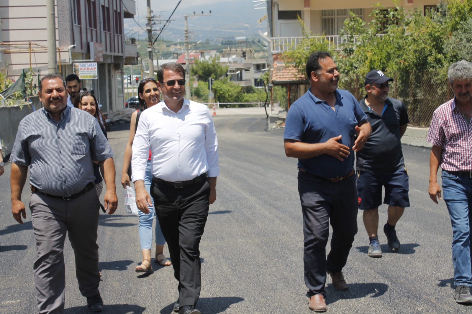 Samandağ Belediye Başkanı Av. Refik Eryılmaz öncülüğünde ilçenin yol sorununu