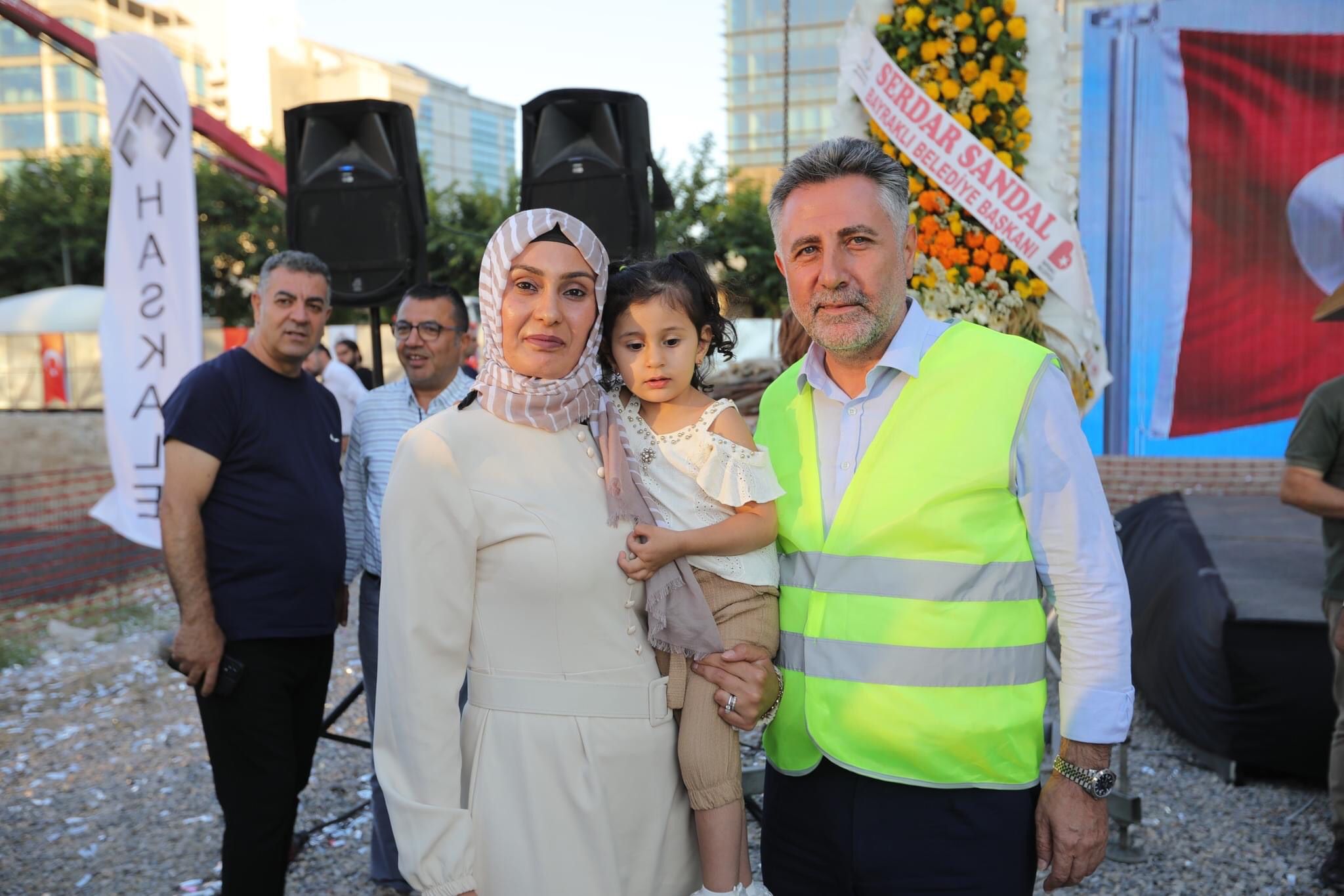Cumhuriyet Apartmanı’nın temeli atıldı! İzmir Depremi’nde en çok etkilenen ilçe