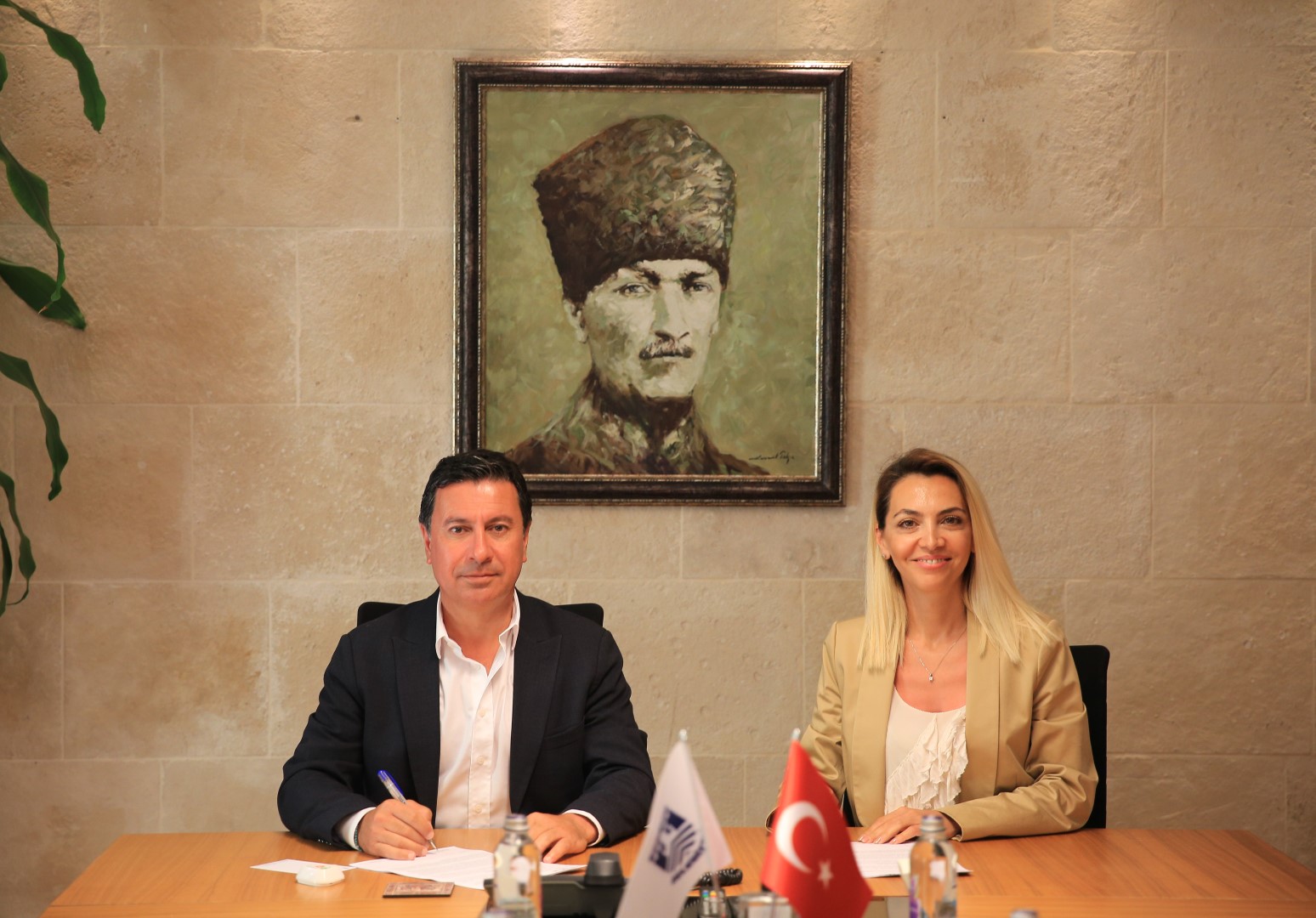 Belediye çalışanlarının maaşlarının yatırılacağı banka ve personele ödenecek promosyon miktarının