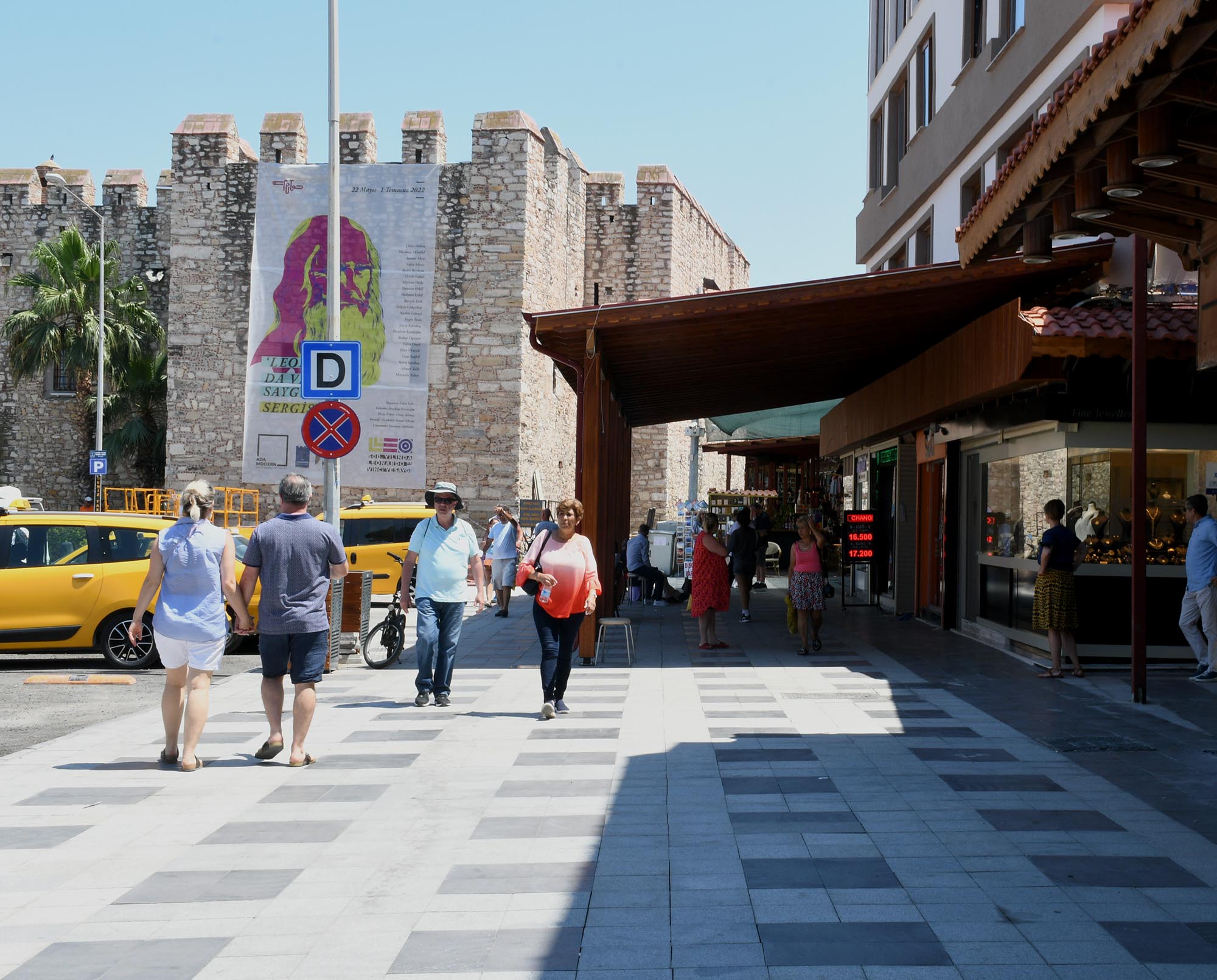 Kuşadası Belediyesi tarafından Aydın Büyükşehir Belediyesi ve ilgili kurumlarla iş birliği içerisinde Grand ve Orient Bazaar’da