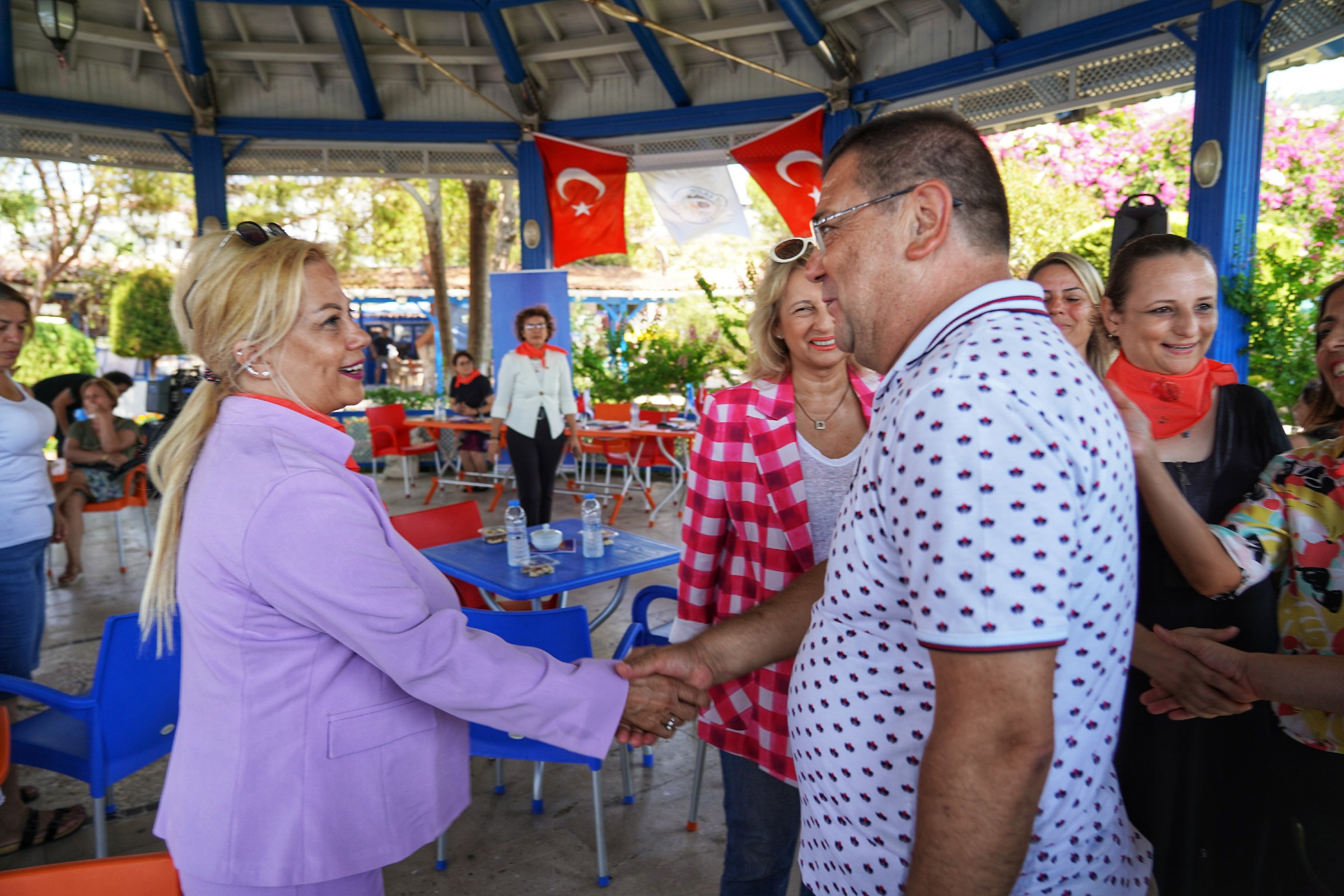 Milas Belediyesi ve İzmir Gazeteciler Cemiyeti iş birliğinde gerçekleşen Nar