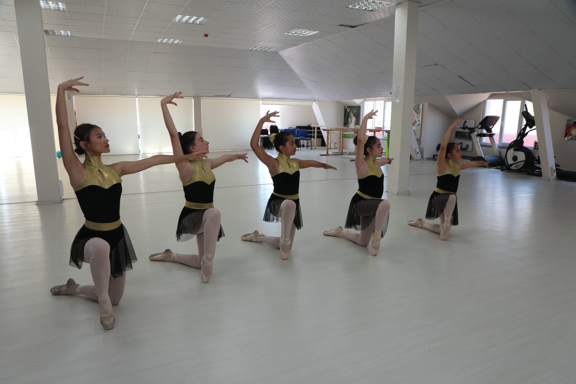 Eskişehir Odunpazarı Belediyesi Spor İşleri Müdürlüğü tarafından gerçekleştirilen ücretsiz bale
