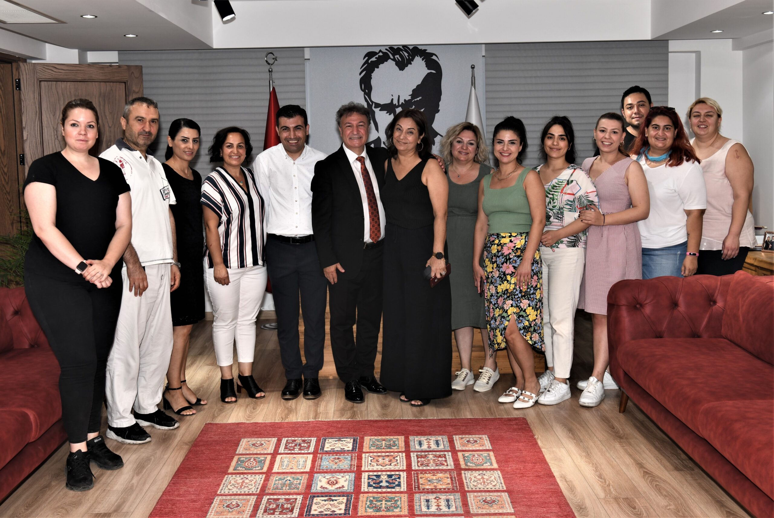 Bornova Belediye Başkanı Dr. Mustafa İduğ, Kurban Bayramı öncesinde hem
