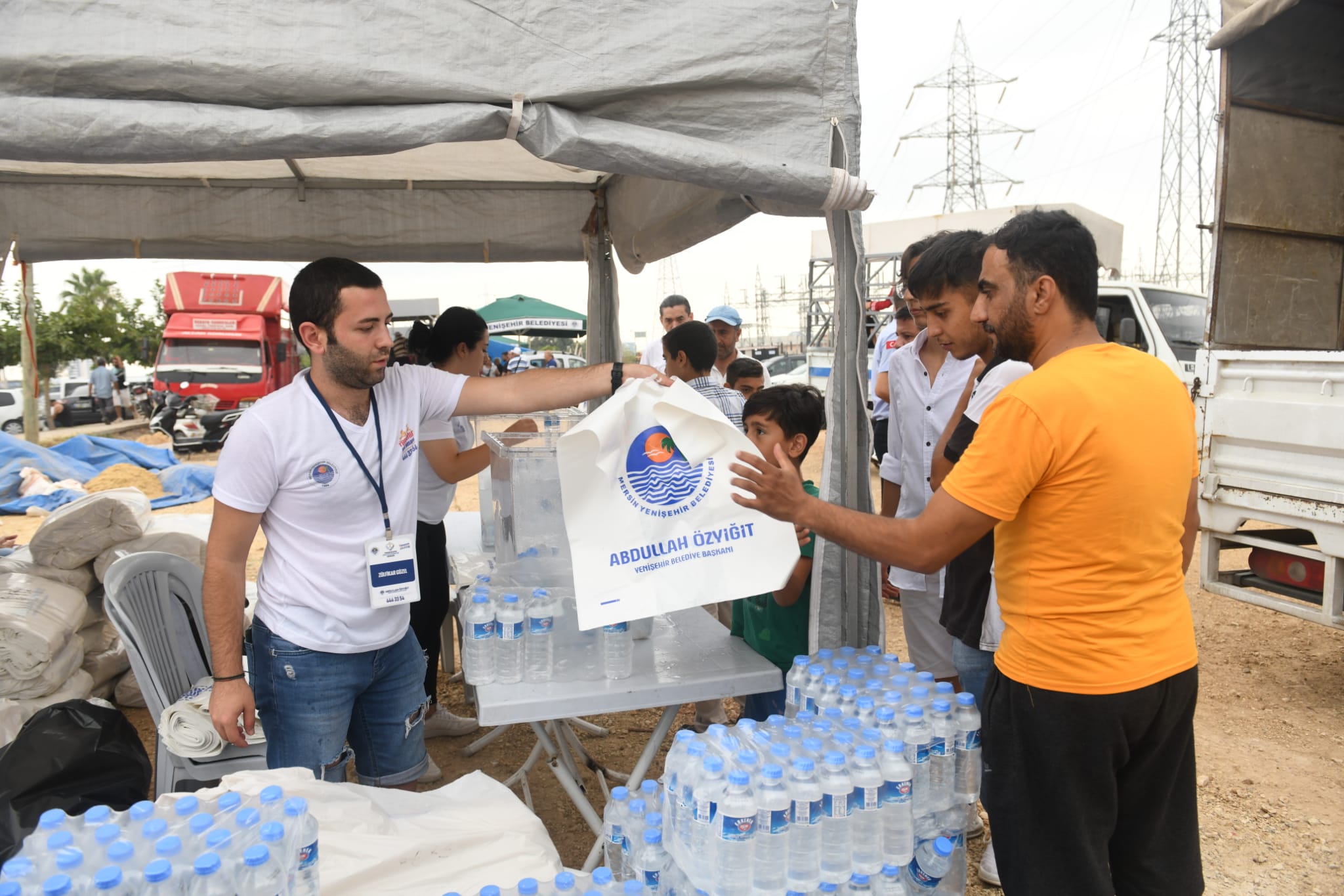 Mersin Yenişehir Belediyesi, Kurban Bayramı’nın ilk gününde ilçe genelindeki kurbanlık