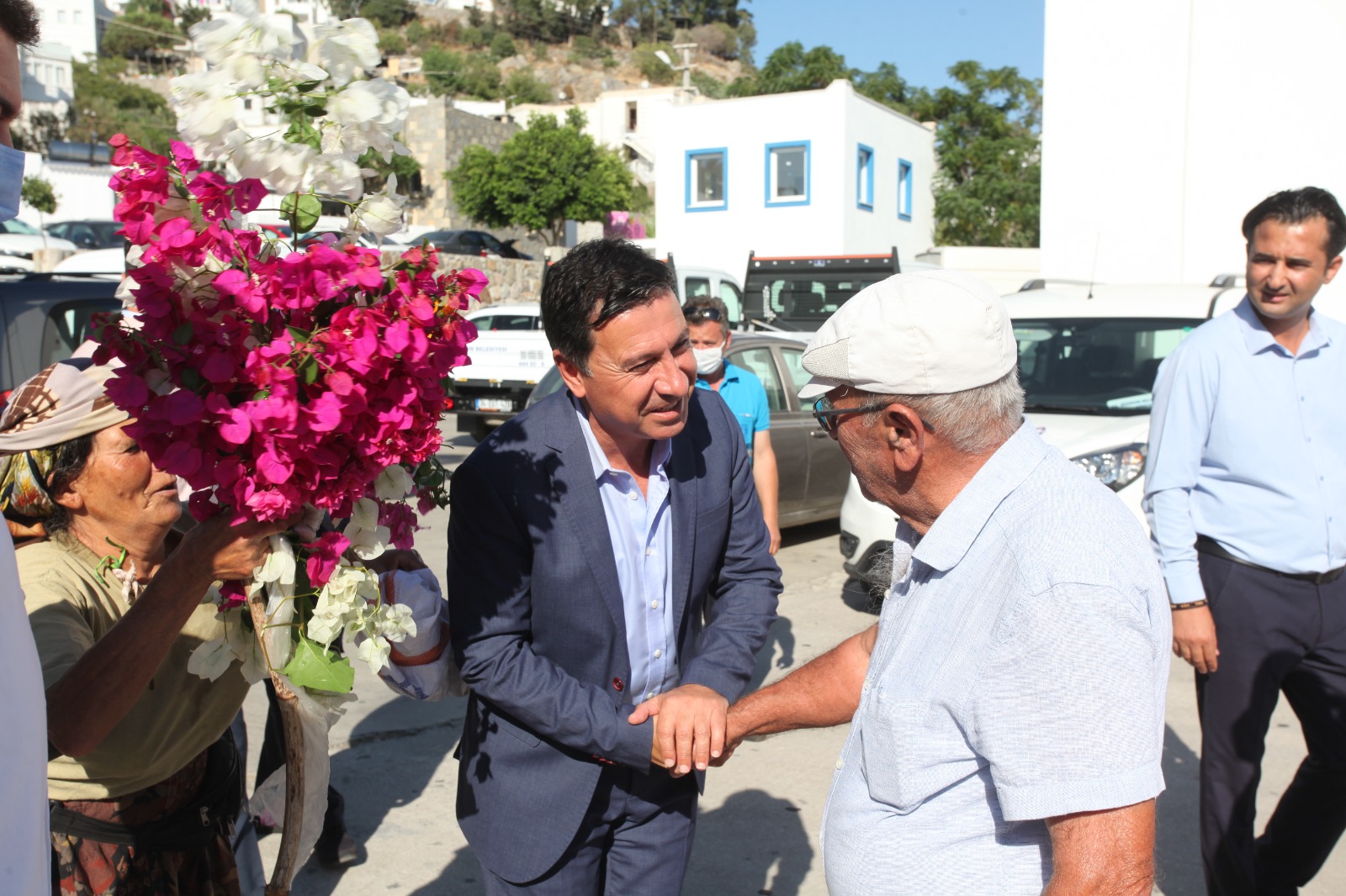 Bodrum Belediye Başkanı Ahmet Aras, “Halk Buluşmaları” kapsamında vatandaşlarla bir