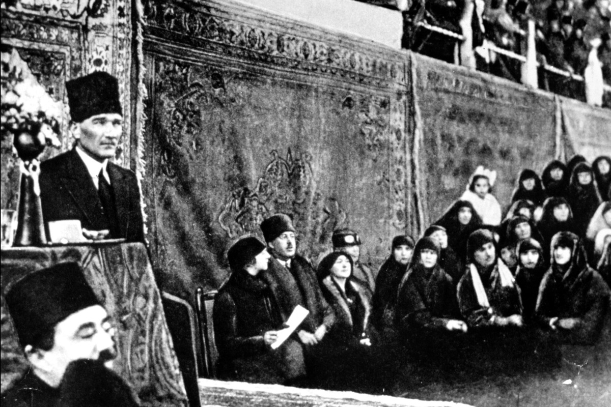 İzmir Büyükşehir Belediyesi İkinci Yüzyılın İktisat Kongresi için kolları sıvadı.