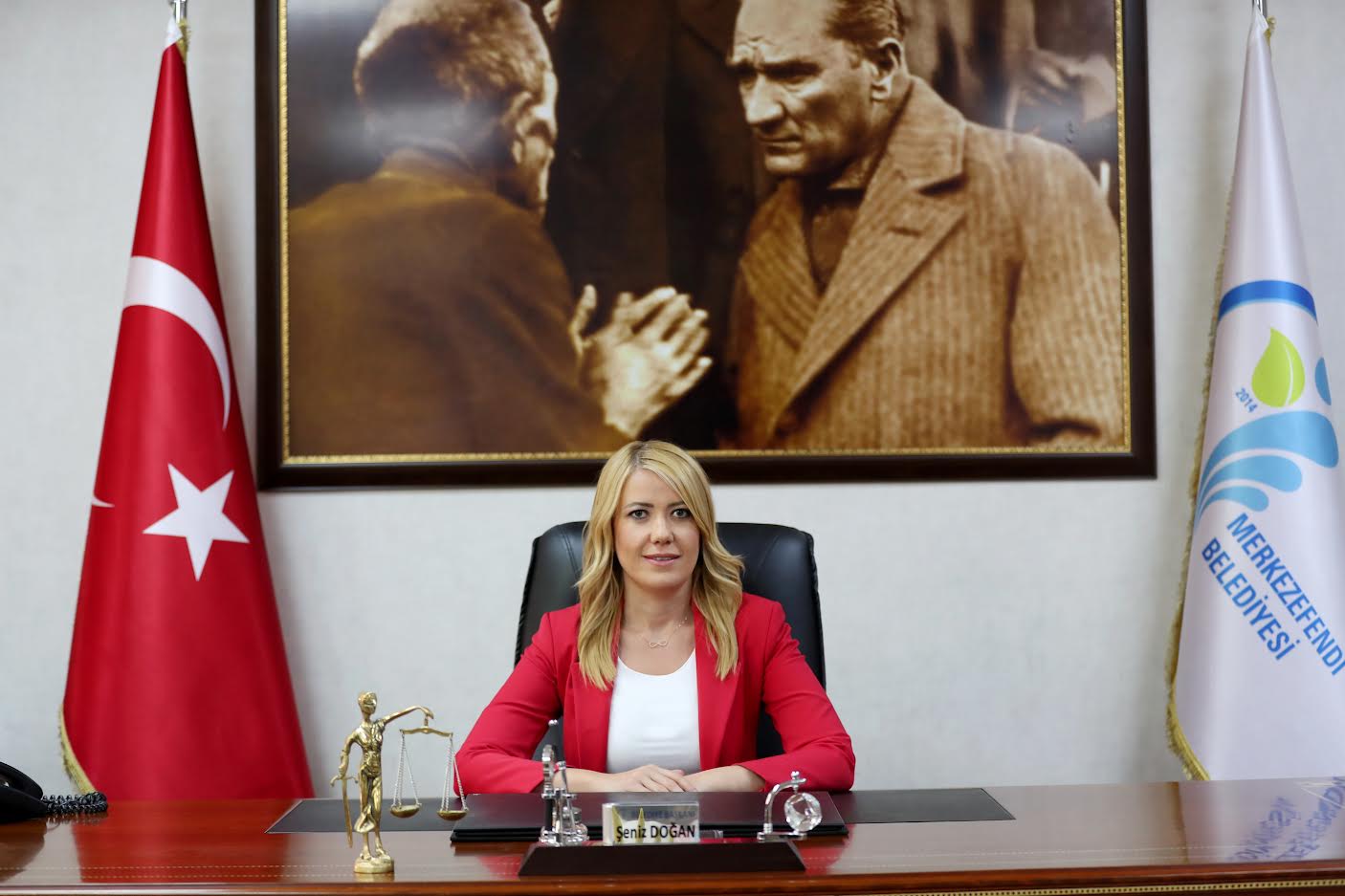 Merkezefendi Belediye Başkanı Şeniz Doğan, 30 Ağustos Zafer Bayramı dolayısıyla