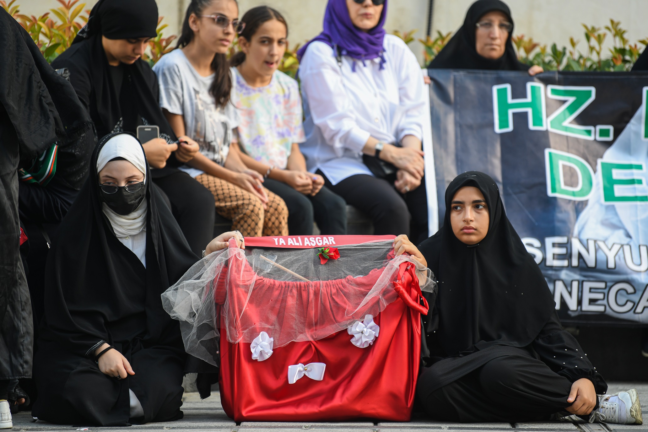 Esenyurt Belediye Başkanı Kemal Deniz Bozkurt, Hazreti Muhammed’in torunu Hazreti