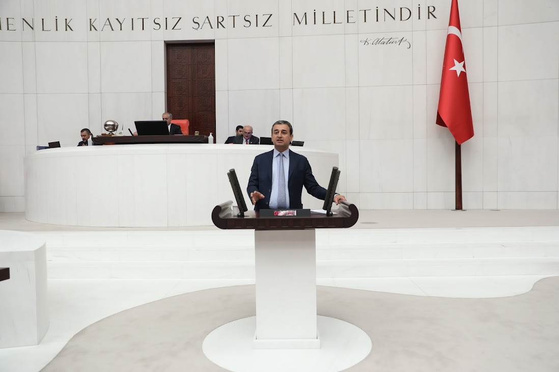 CHP Adana Milletvekili Burhanettin Bulut bankaların promosyonları haczettiği iddialarını Meclis