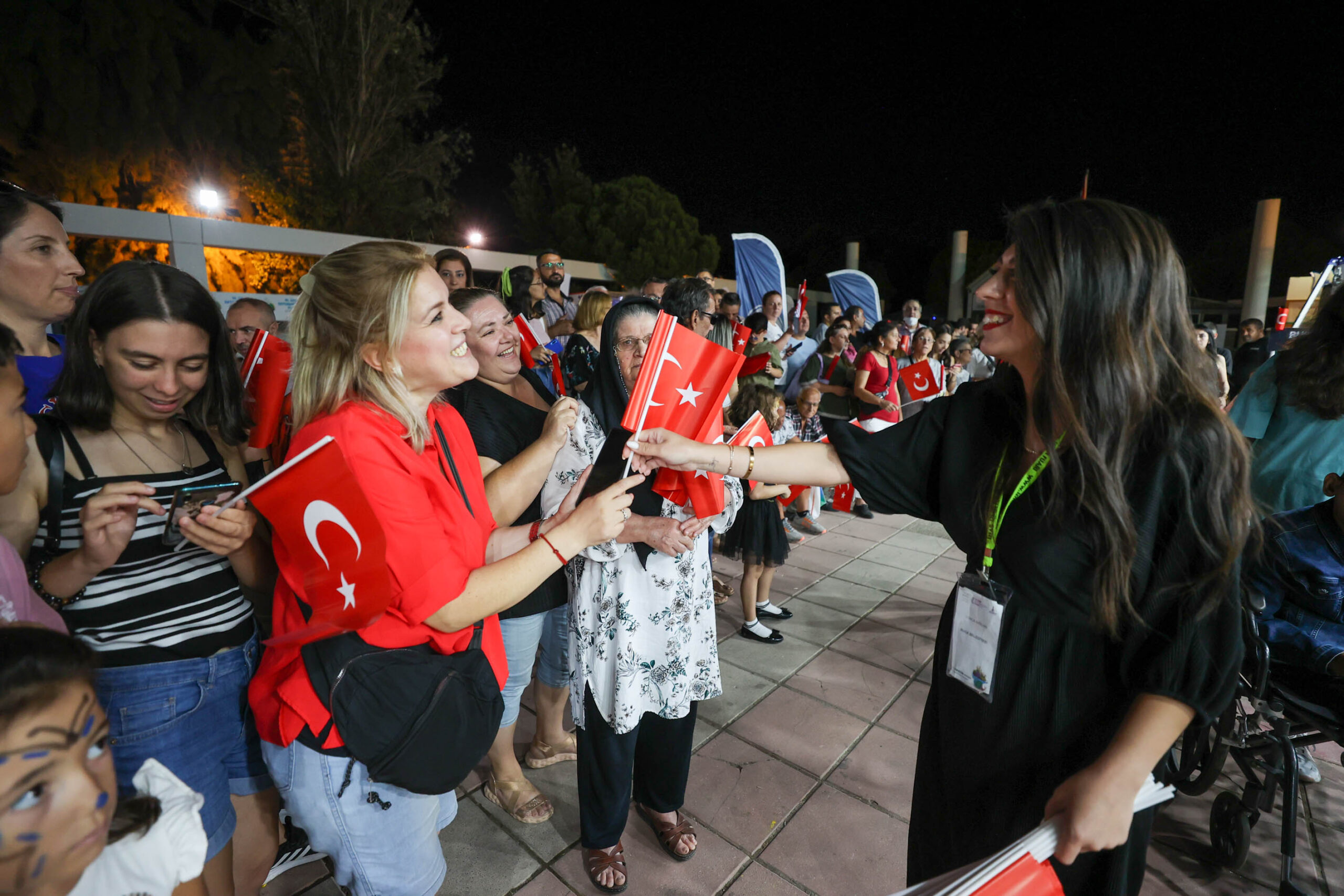 İEF’teki Buca standında 9 Eylül coşkusu İZMİR’in kurtuluşunun 100’üncü yılını