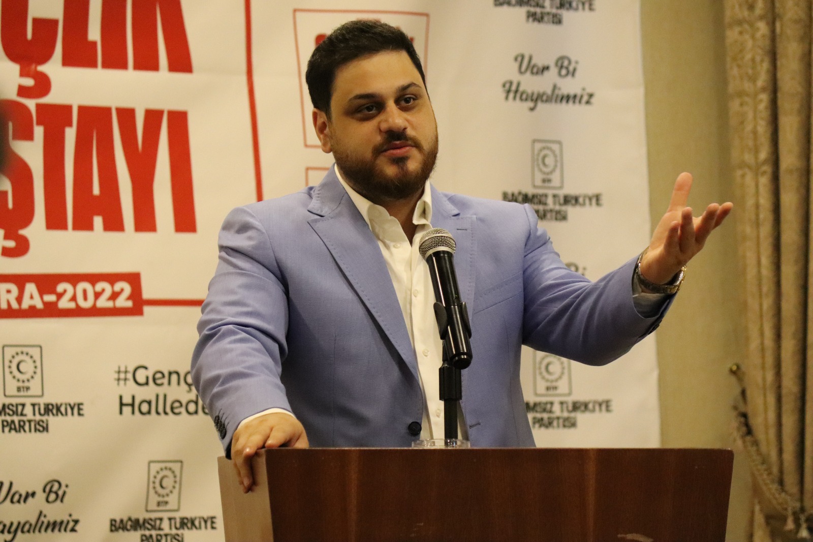 “Gençler de liderlik yapabilir” BTP Lideri Hüseyin Baş; Gençler gelin