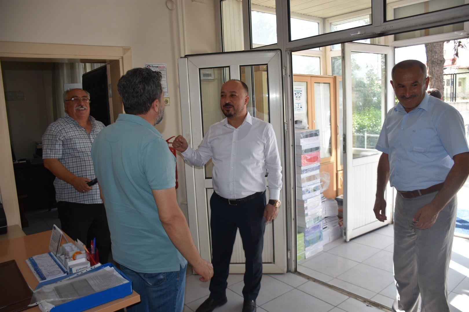 Dazkırı Belediyesi; Eğitime Desteğimiz Artarak Devam Edecek Belediye Başkanı İsmail Taylan eğitim öğretim yılının başlamasıyla İlçe Milli