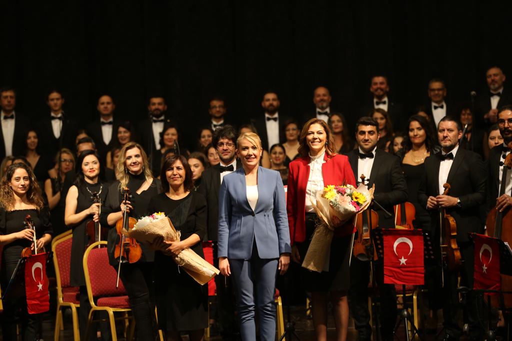Merkezefendi Belediyesi tarafından düzenlenen Cumhuriyet Konseri’nde salonlara sığılmadı. Mustafa Kemal
