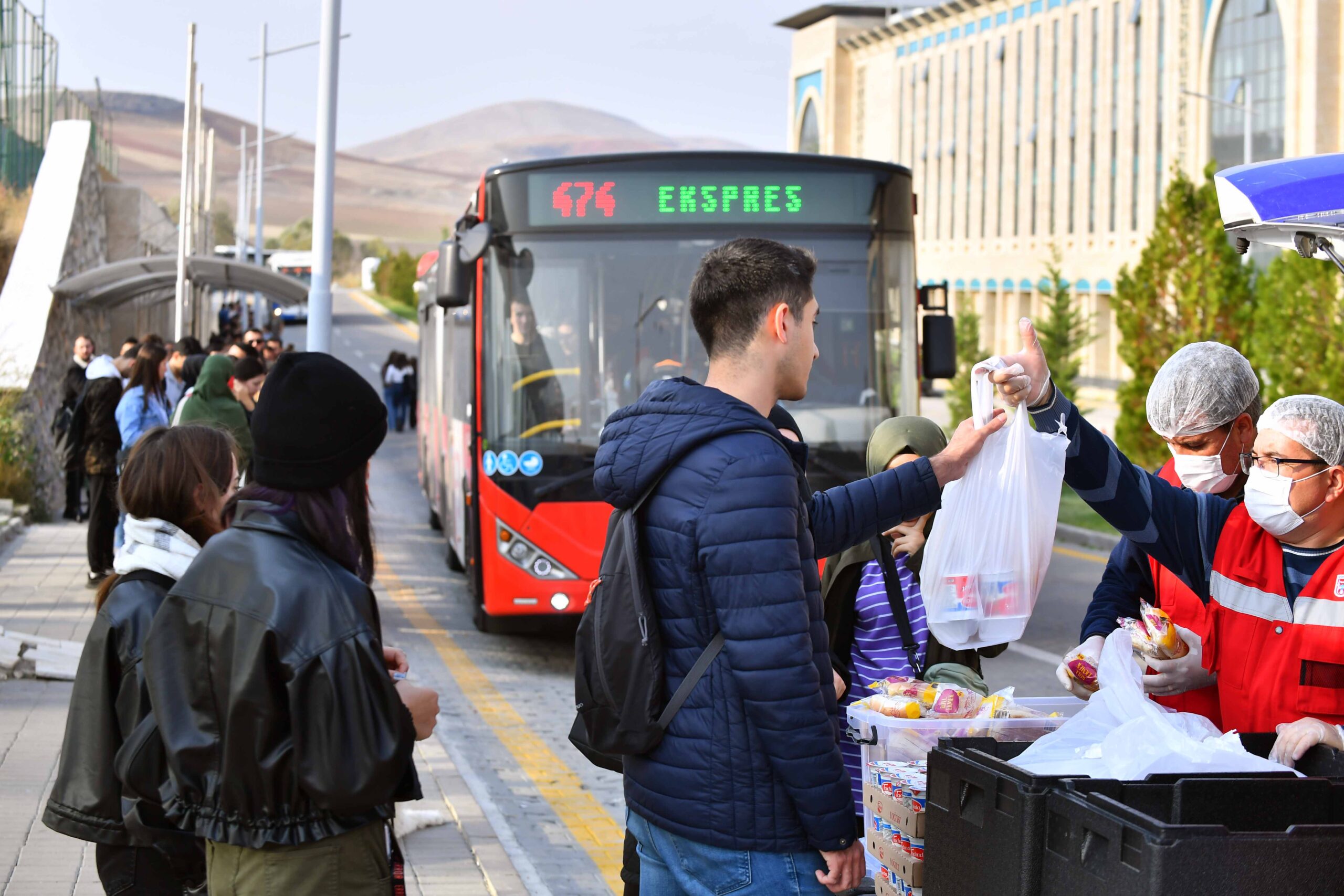 Her geçen gün ‘öğrenci’ dostu uygulamalarına yenilerini ekleyen Ankara Büyükşehir