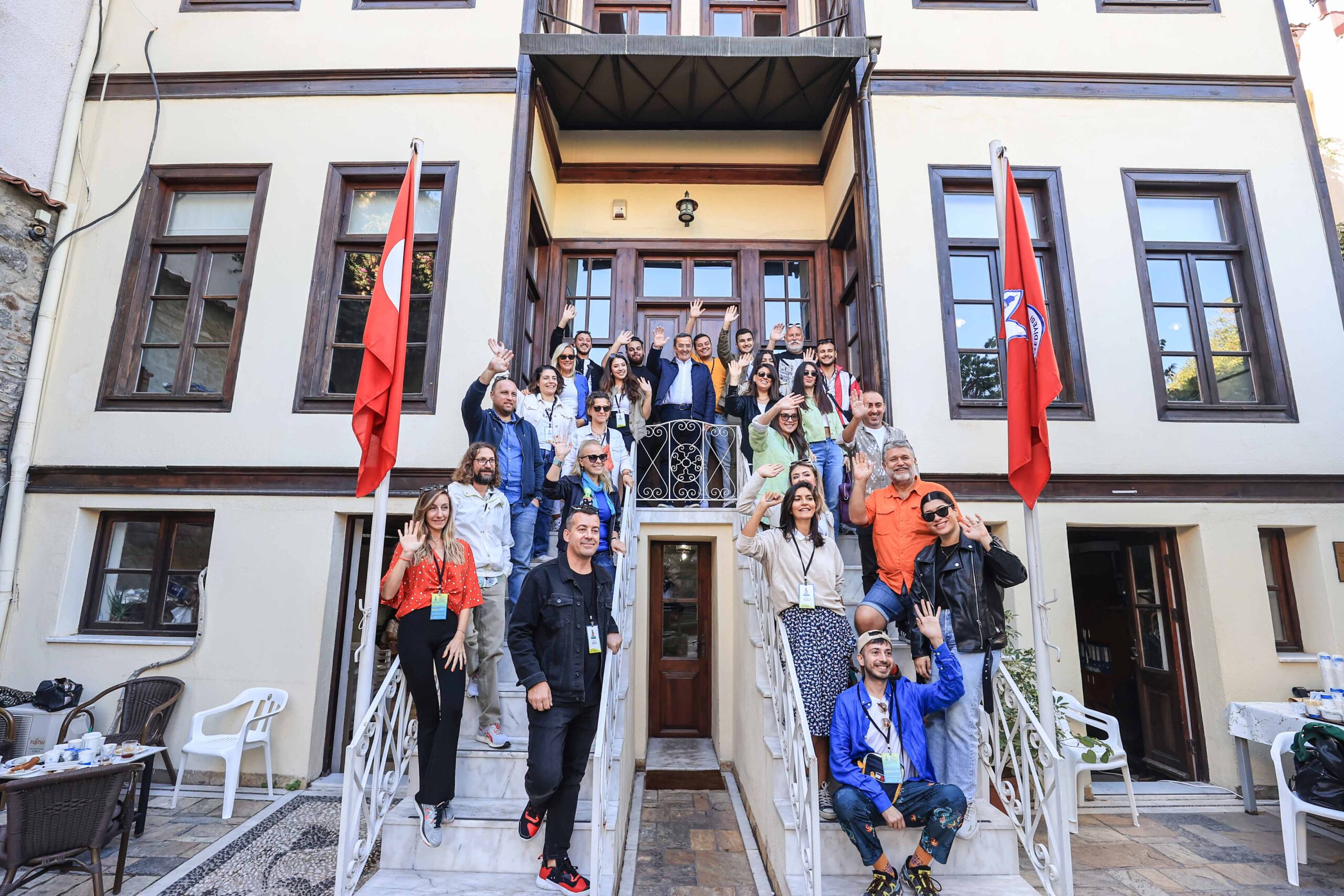 Konak Belediyesi’nin ilçenin tarihi ve kültürel değerlerini tanıtarak kent turizmini