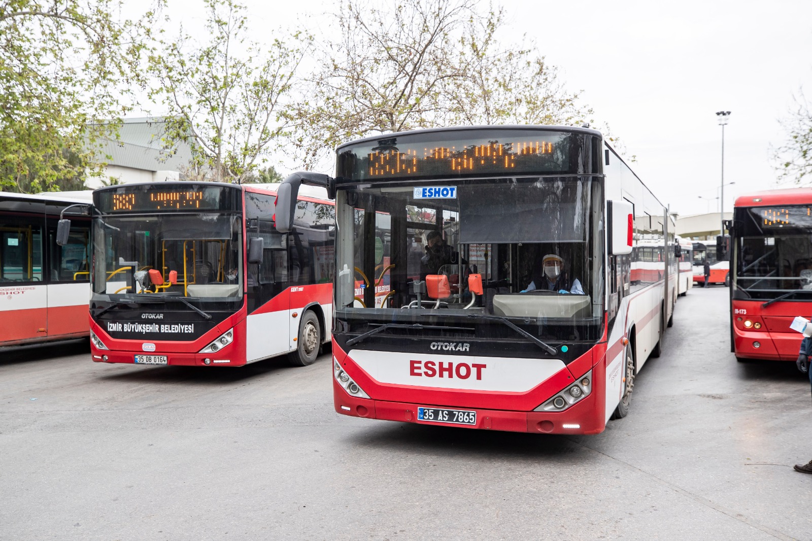 İzmir Büyükşehir Belediyesi’nden 29 Ekim kararı: Cumhuriyet Bayramı’nda toplu ulaşım 1 kuruş Cumhuriyet Bayramı’nda toplu ulaşım 1 kuruş İzmir Büyükşehir Belediyesi, 29