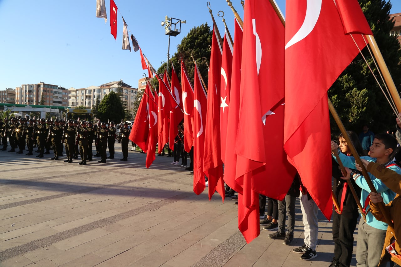 Türkiye Cumhuriyeti’nin Kurucusu Büyük Önder Mustafa Kemal Atatürk, ebediyete intikalinin
