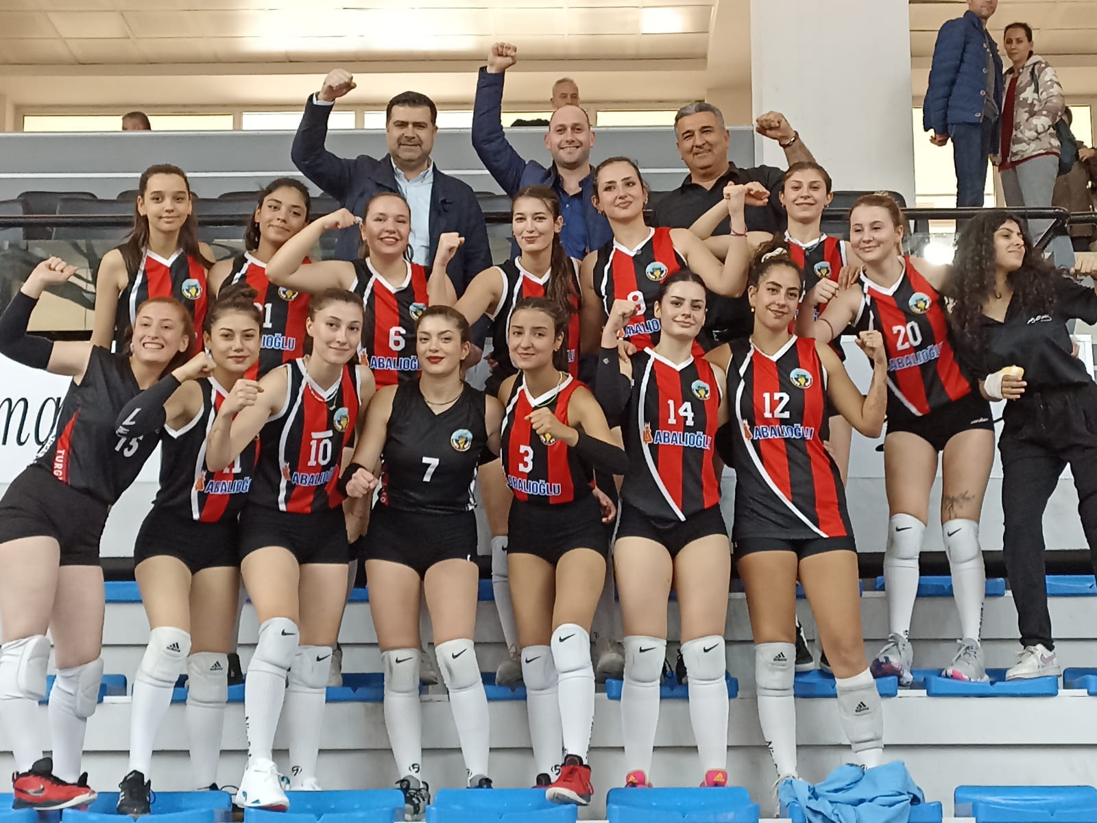 Filede Haftanın Kazananı Turgutlu Belediyespor Oldu Turgutlu Belediyesi Kadın Voleybol Takımı, TVF Kadınlar 2. Ligi 8.