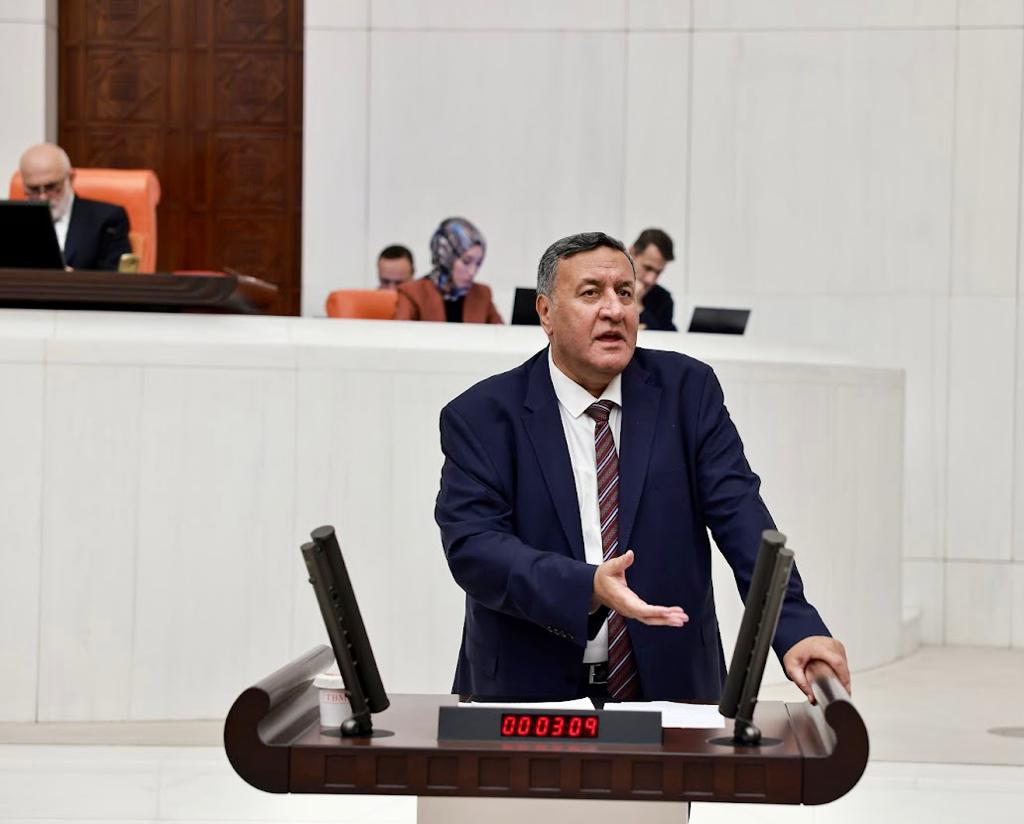 CHP Milletvekili Ö.Fethi Gürer’in, “Bayram ikramiyeleri asgari ücret tutarında olsun”
