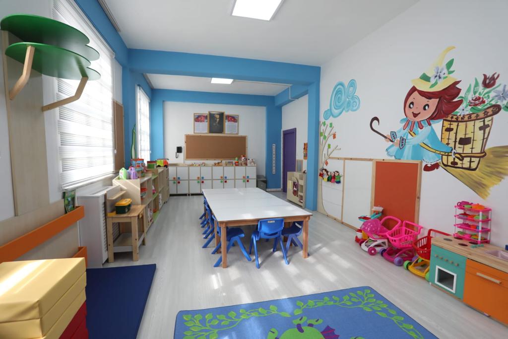 Emek Mahallesi’nde bulunan Hacı Zeynep Eldem Gündüz Bakımevi ve Kreşi