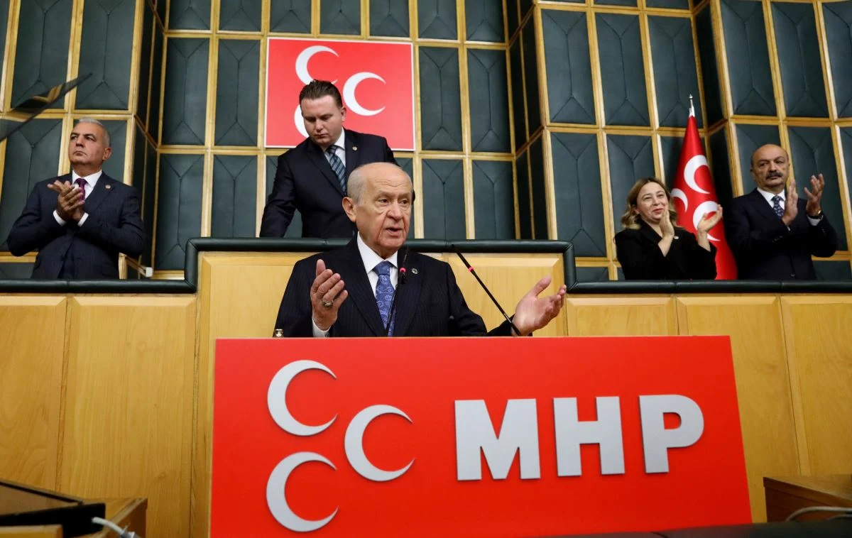 MHP lideri Devlet Bahçeli, partisinin TBMM’deki grup toplantısında AKP heyetinin
