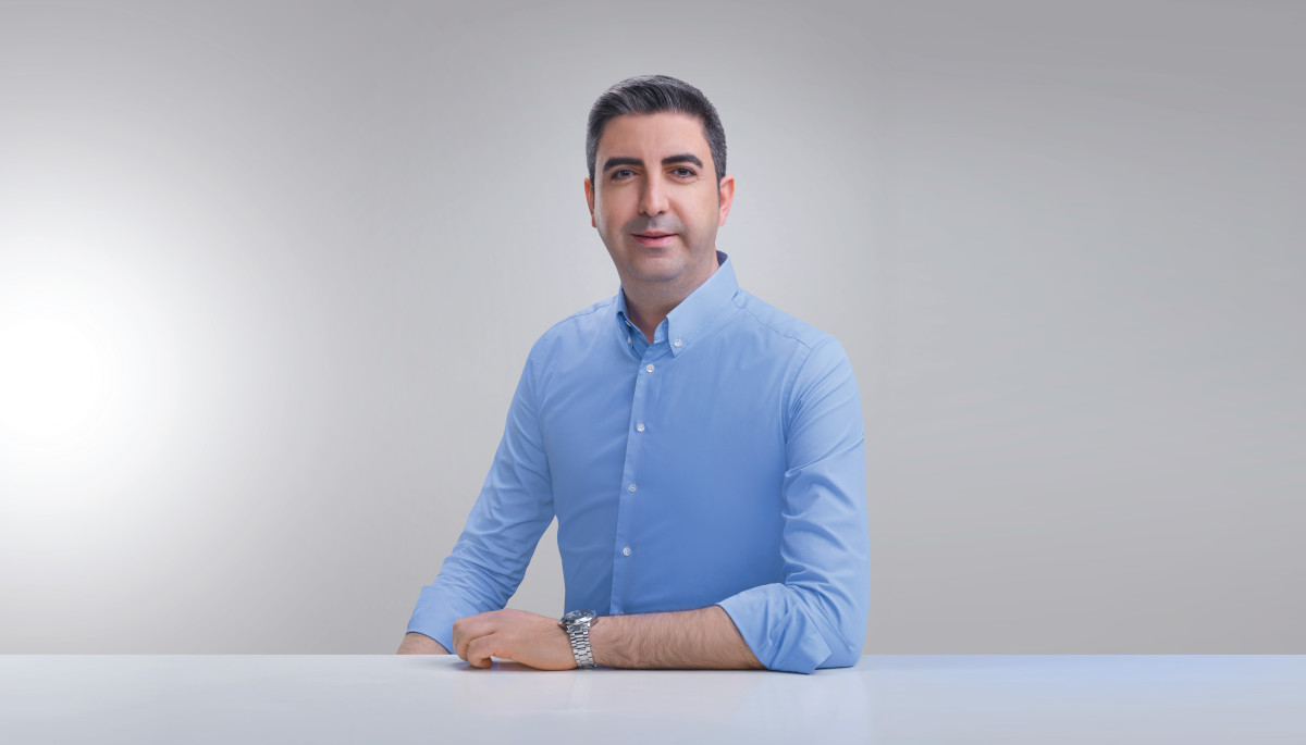 Kartal Belediye Başkanı Gökhan Yüksel, yeni yıl dolayısıyla bir kutlama
