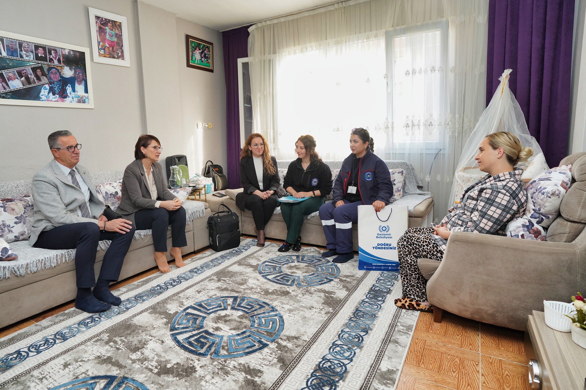 Gaziemir Belediyesi, Hoş Geldin Bebek Projesi kapsamında hamilelik sürecinde ve