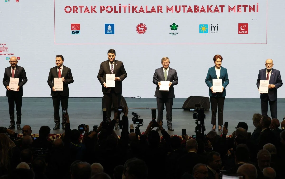 6’lı masa ortak hükümet programını ‘Yarının Türkiyesi’ sloganıyla tanıttı: Geleceğimize