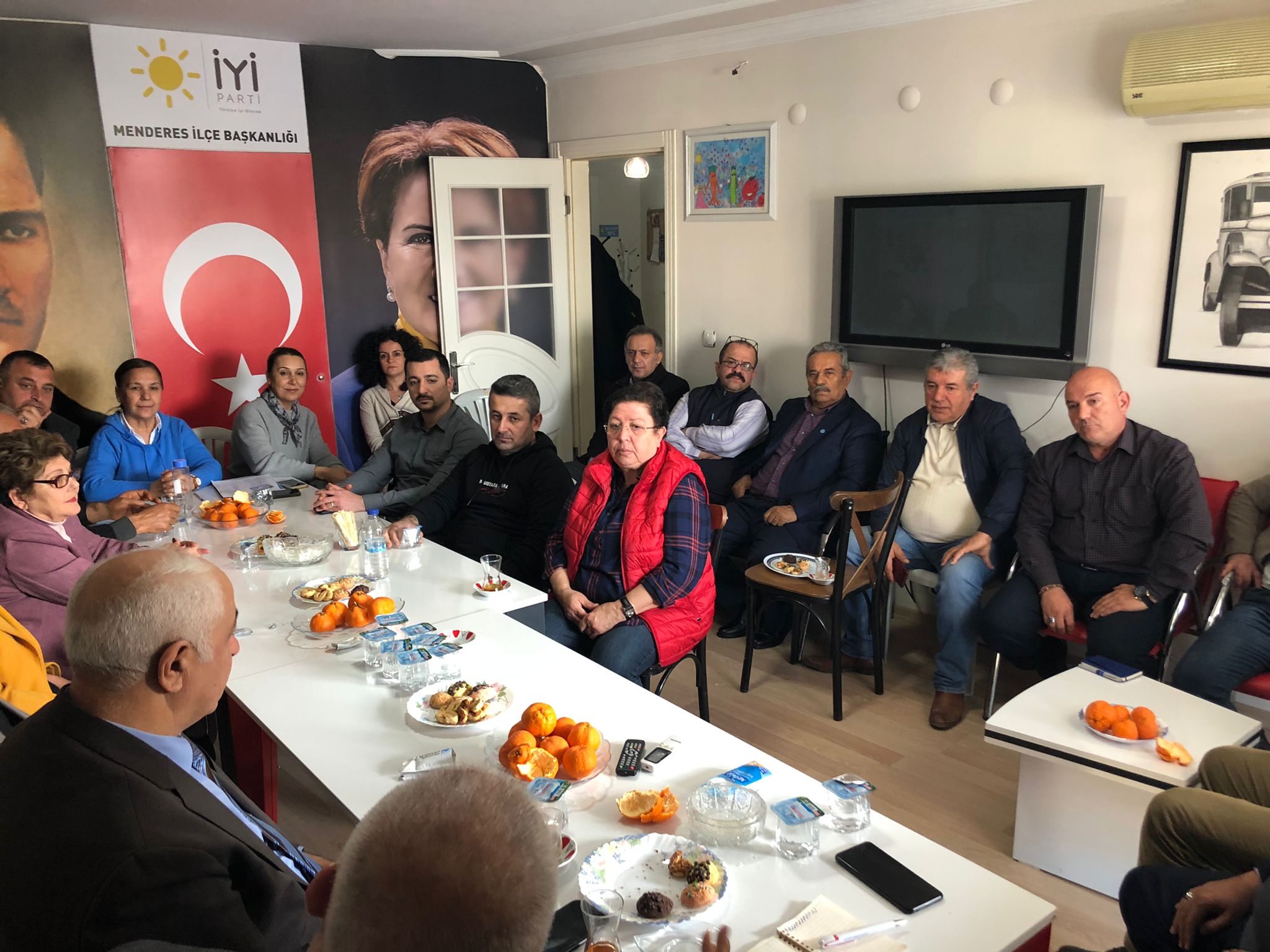 İyi Parti Menderes İlçe Başkanlığı yaklaşan genel seçimler öncesi seçim