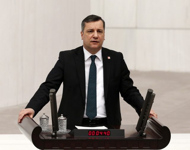 CHP Çanakkale Milletvekili Özgür Ceylan, sözleşmeli memurların kadroya alınmasına da
