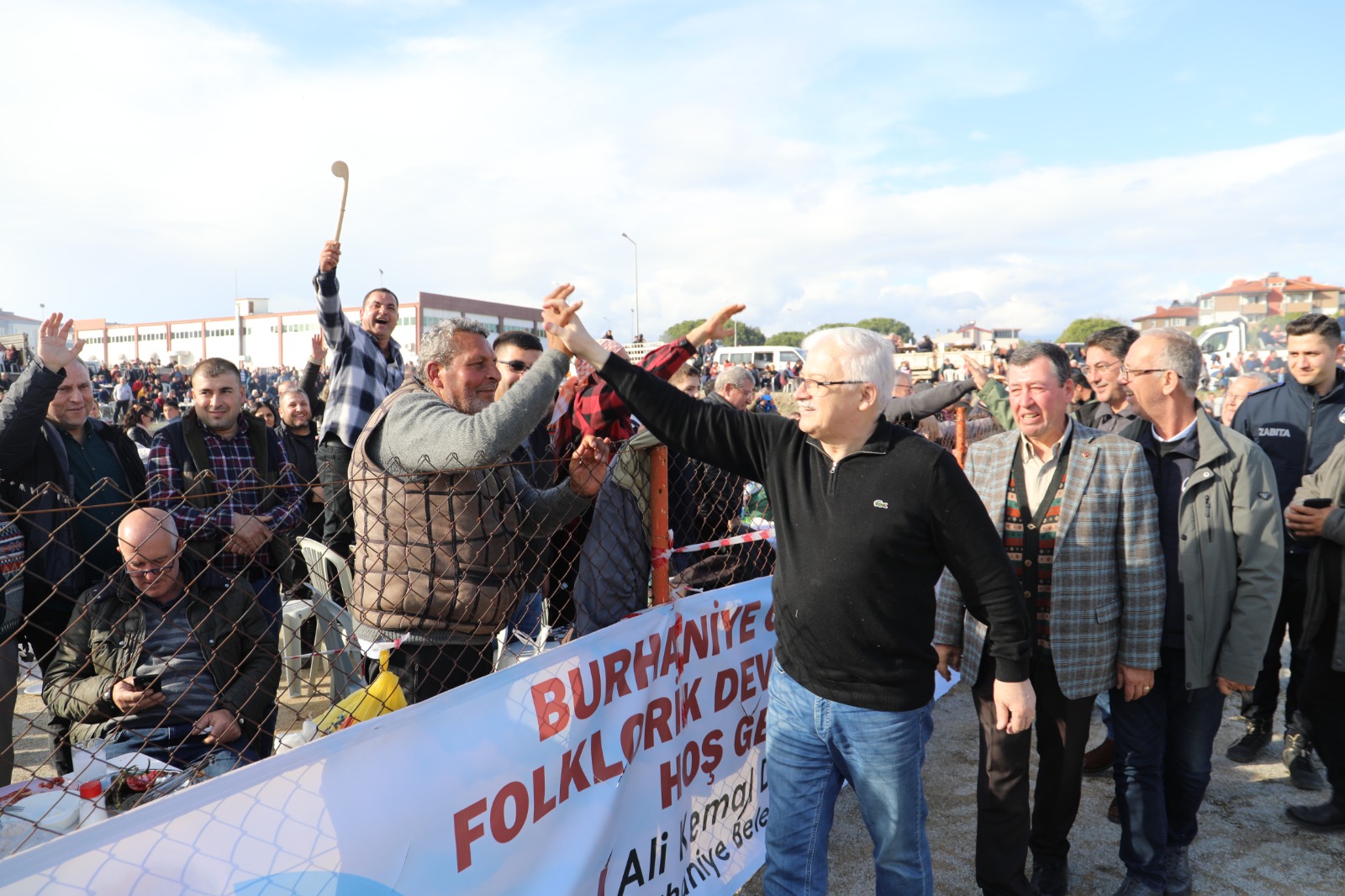 Burhaniye Belediyesi 18. Zeytin ve Zeytinyağı Hasat Festivali kapsamında yapılan