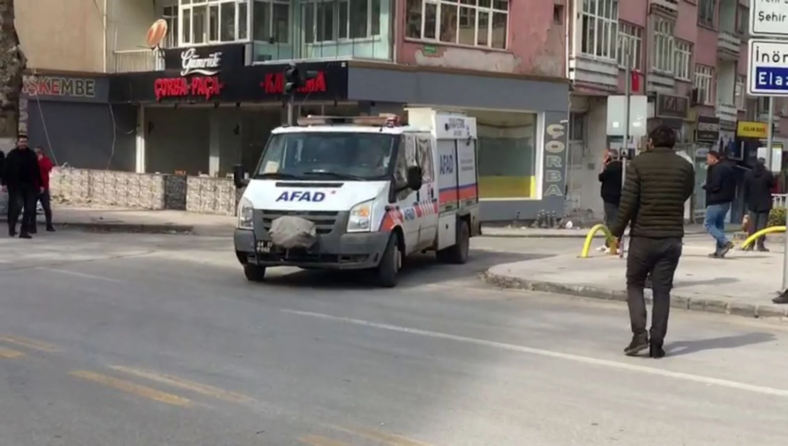 Malatya’nın Yeşilyurt ilçesinde 5.6 büyüklüğünde bir deprem meydana geldi. Afet