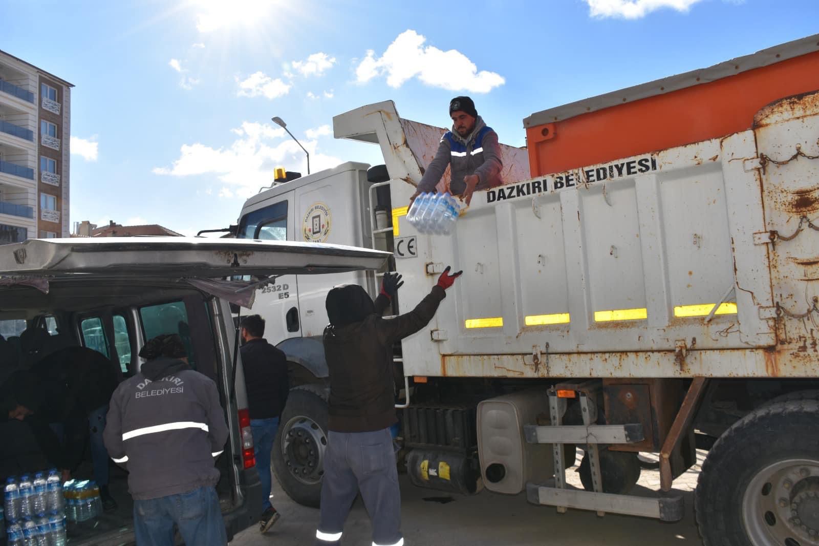 Dazkırı Halkı Olarak Depremzedelere Destek Olmaya Devam Edeceğiz Belediye Başkanı İsmail Taylan, yüreğimizi yakan afet bölgesine elimizden geldiğince
