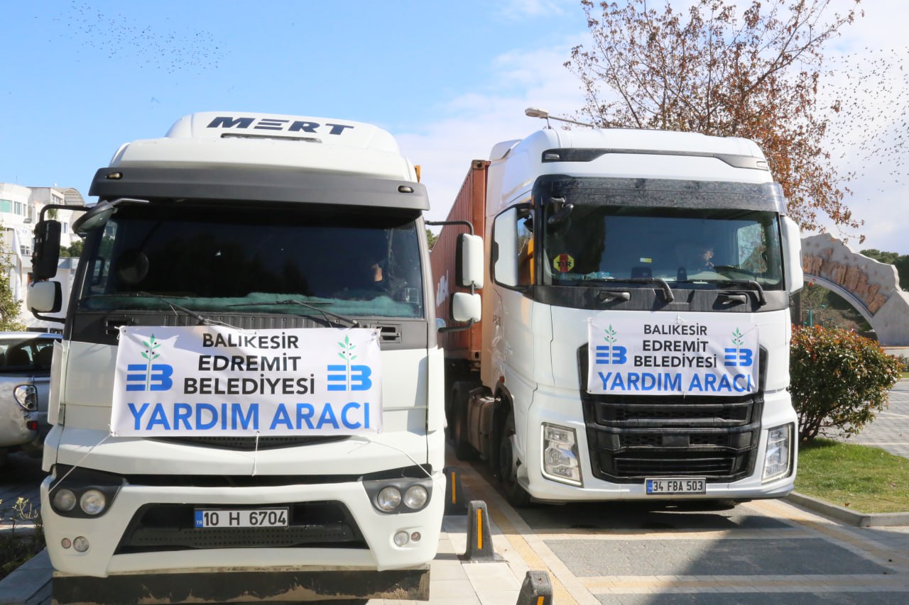 Edremit’ten üç günde 17 tır yardım gönderildi Kahramanmaraş merkezli 10 ilimizde meydana gelen deprem felaketinin ardından yaraların