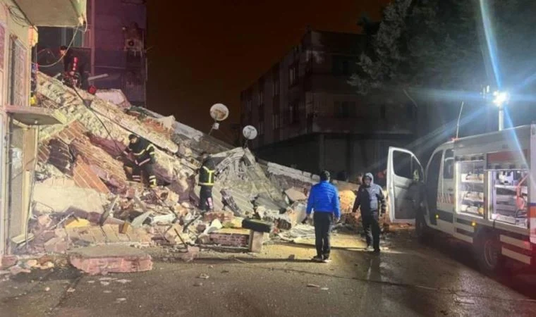 Kahramanmaraş Pazarcık merkezli 7.4 büyüklüğündeki deprem büyük yıkıma yol açtı.
