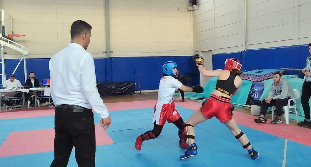 Spor alanındaki başarıları ve milli takımlar düzeyinde yetiştirdiği sporcularıyla dikkat